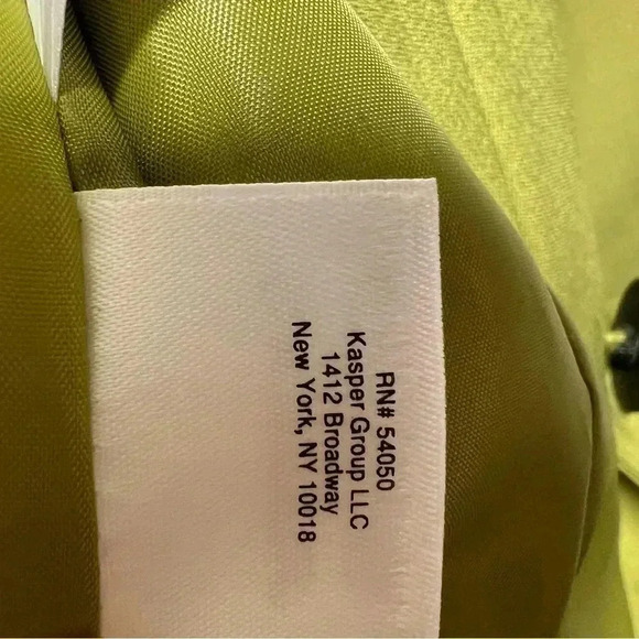 Kasper, woman blazer, size 4P, green, for work and special occasion,one button - Picture 7 of 9